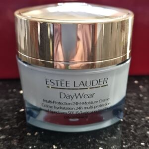 Estee Lauder DayWear Multi-Protection 24H-Moisture Creme - Gold and Blue